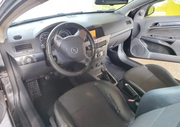Opel Astra cena 6300 przebieg: 290000, rok produkcji 2005 z Wałbrzych małe 56